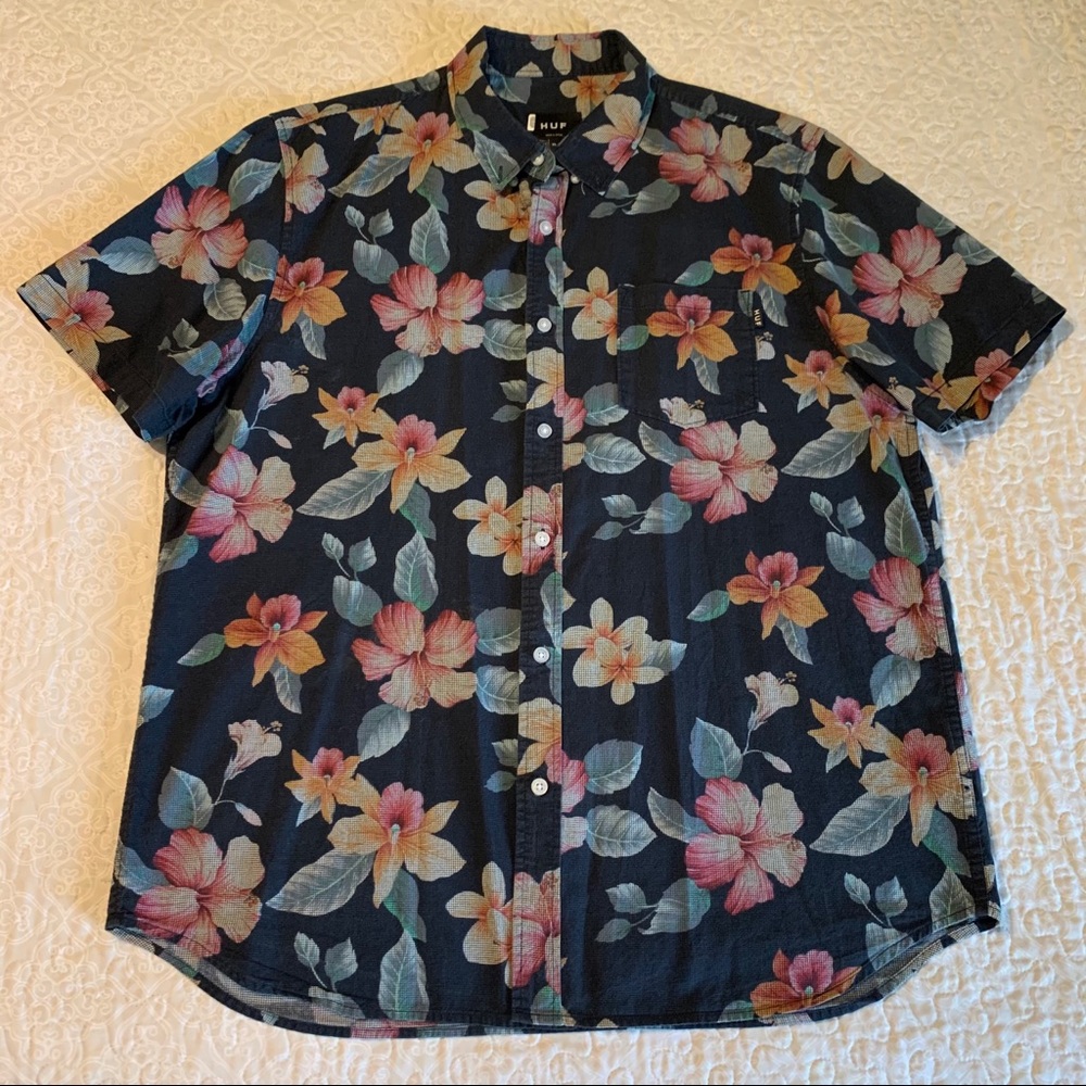 Huf Men’s XL Hawaiian print button up